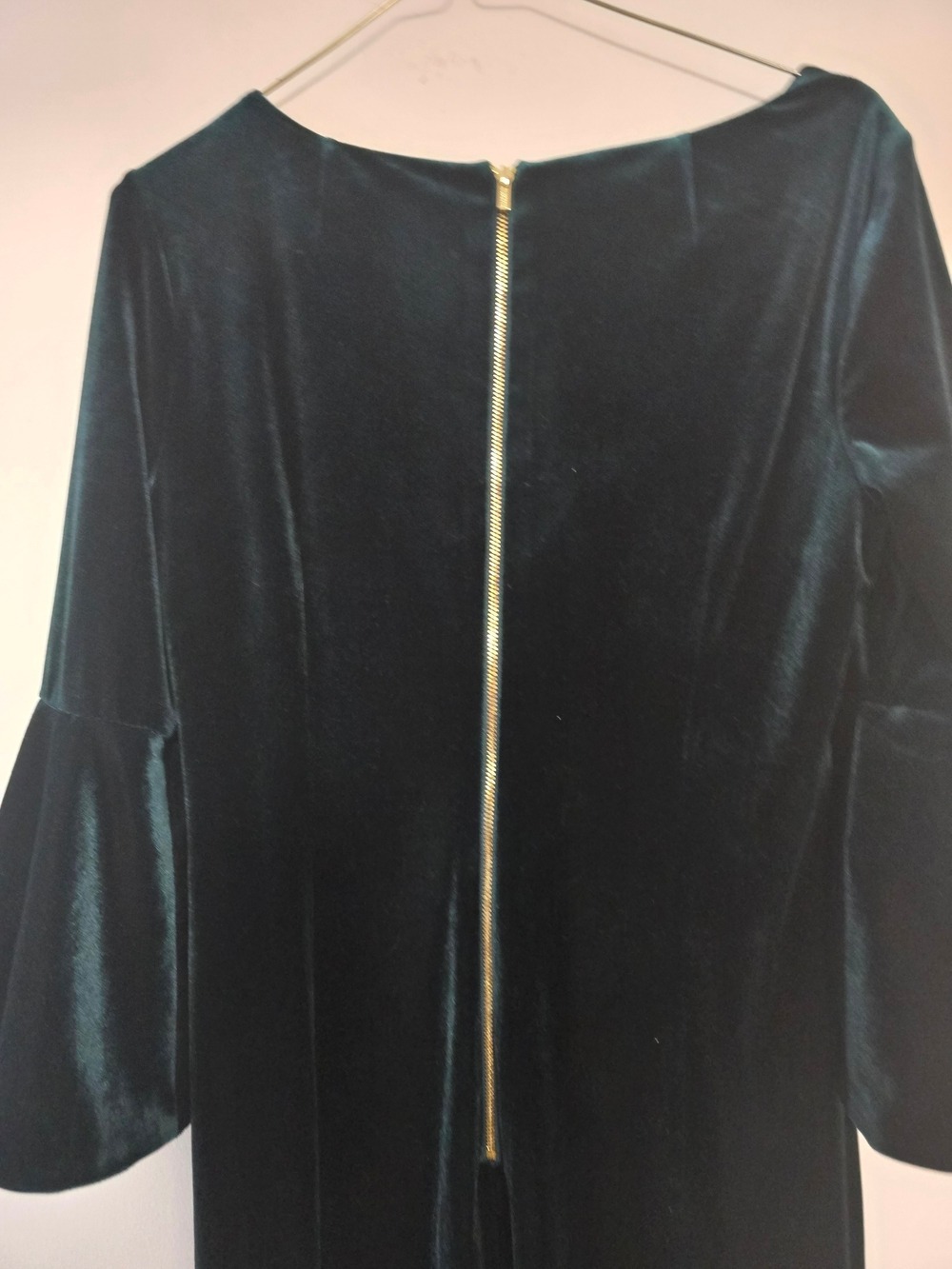 Calvin Klein Elegant Teal Velvet Bell-Sleeve Sheath Dress - Picture 7 of 9